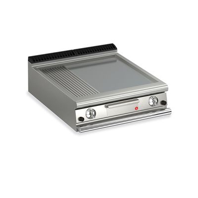 Baron Q90FT/G820 2 Burner Gas Fry Top With 2/3 Smooth 1/3 Ribbed Mild Steel Plate